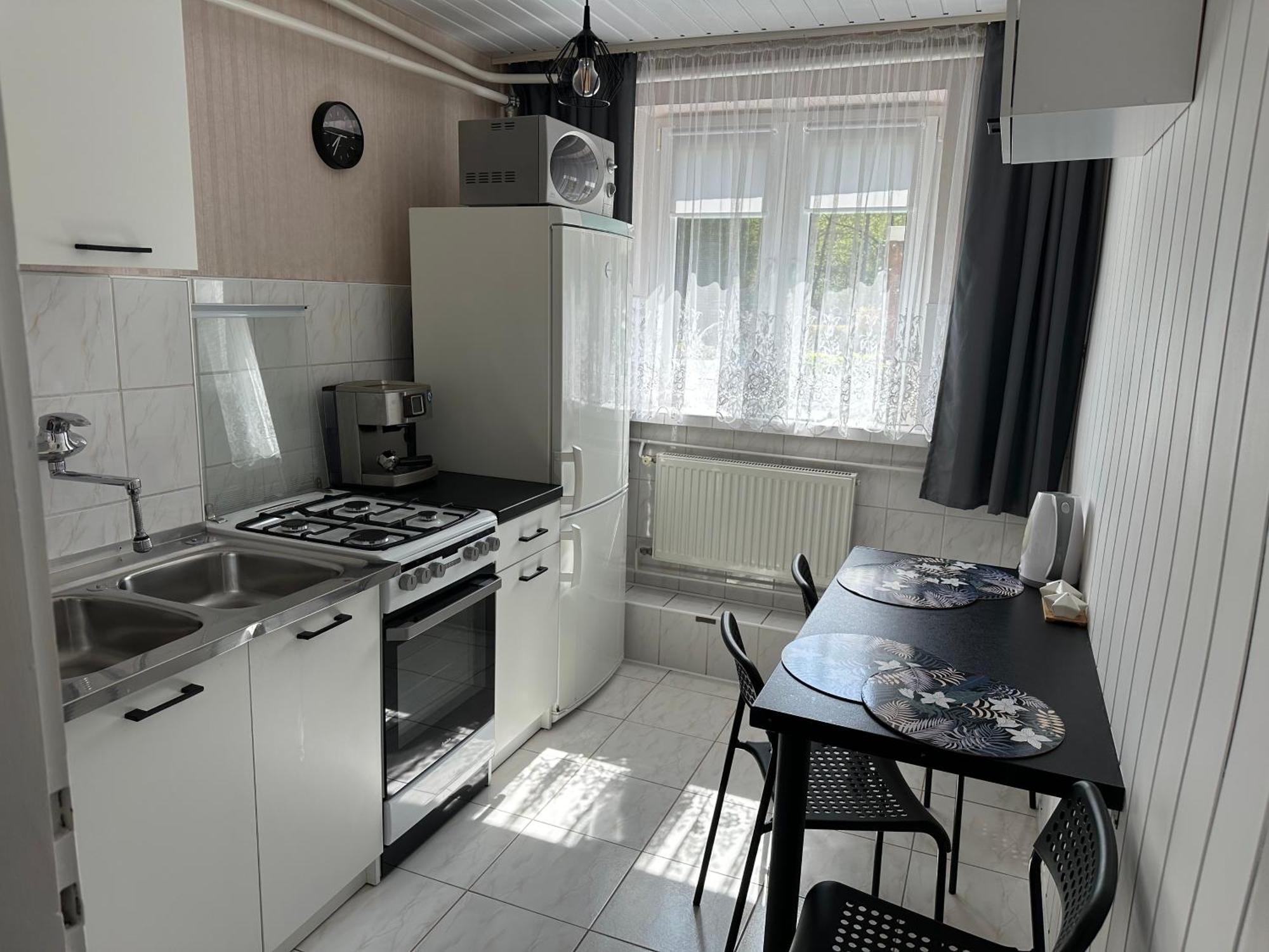Apartament Sara *